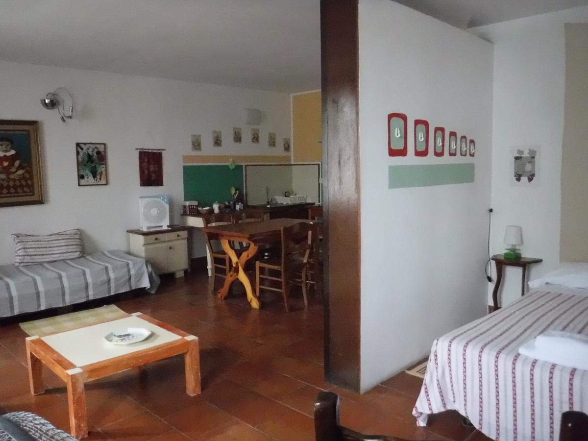 Stasion Di Pueste *